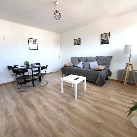 St-Quentin-En-Yvelines Plusieurs Appartements Avec Parking Трап Экстерьер фото