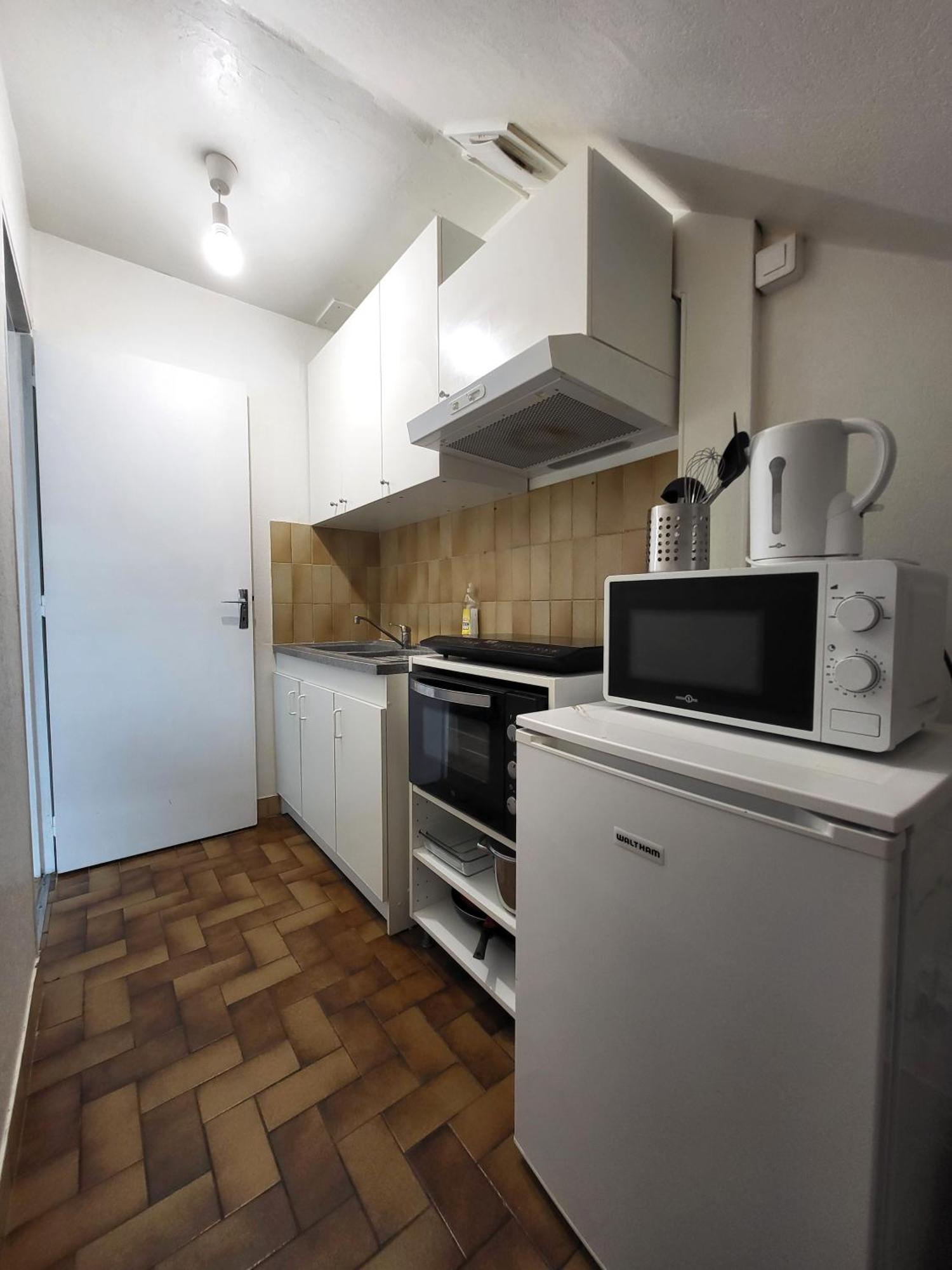 St-Quentin-En-Yvelines Plusieurs Appartements Avec Parking Трап Экстерьер фото