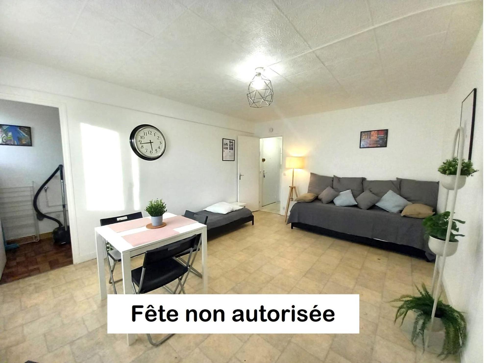 St-Quentin-En-Yvelines Plusieurs Appartements Avec Parking Трап Номер фото